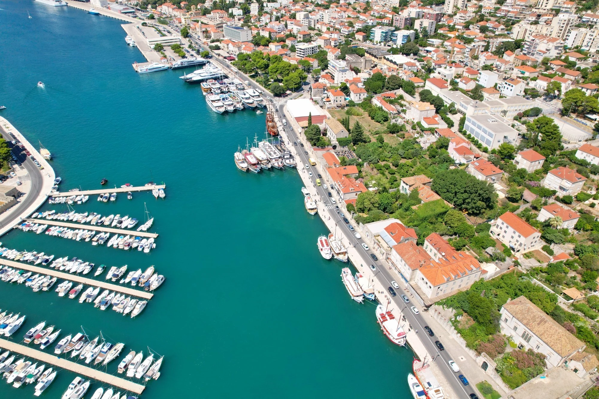 Poslovni prostor cca 98 m2 na frekventnoj lokaciji - Dubrovnik, Gruž