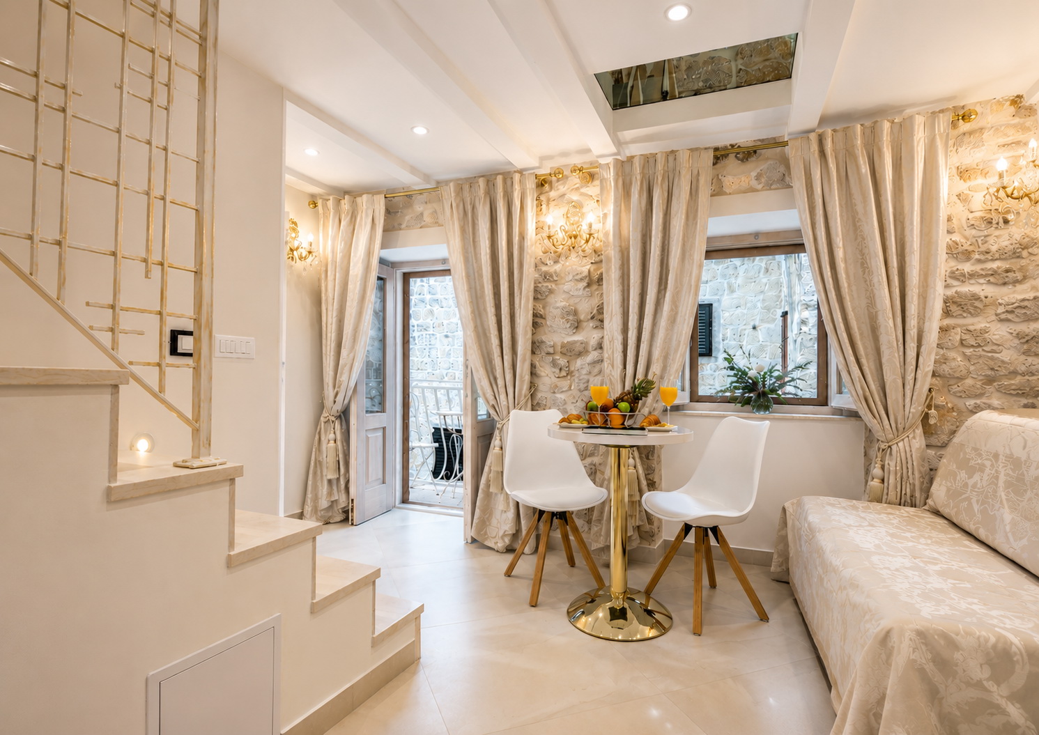 5 LUKSUZNIH APARTMANA | EKSKLUZIVNA VILA U STAROM GRADU | UHODAN POSAO TURISTIČKOG IZNAJMLJIVANJA