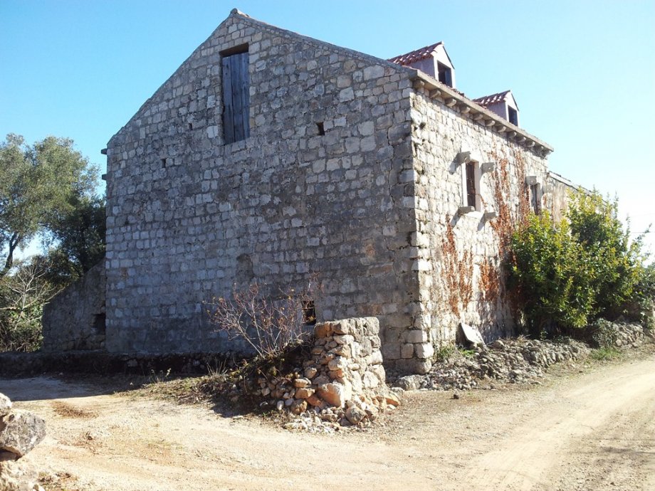 Ruševna kamena kuća u mirnom okruženju – Dubrovnik okolica