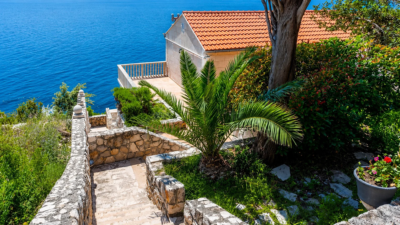 ATRAKTIVNO!! Vila cca. 180 m2 na ekskluzivnoj lokaciji 1.red uz more - Dubrovnik okolica
